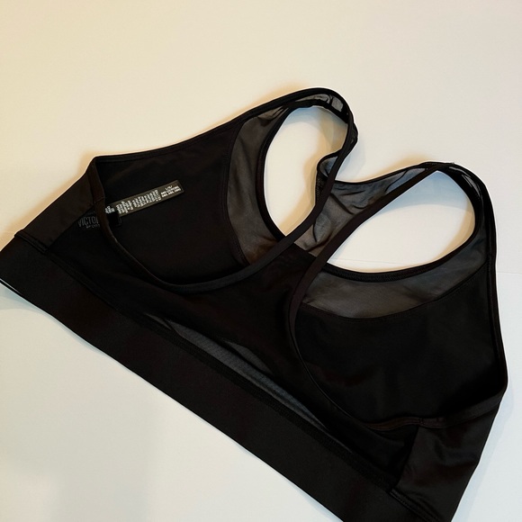 Victoria’s Secret Sports Bra - LG - Picture 3 of 3